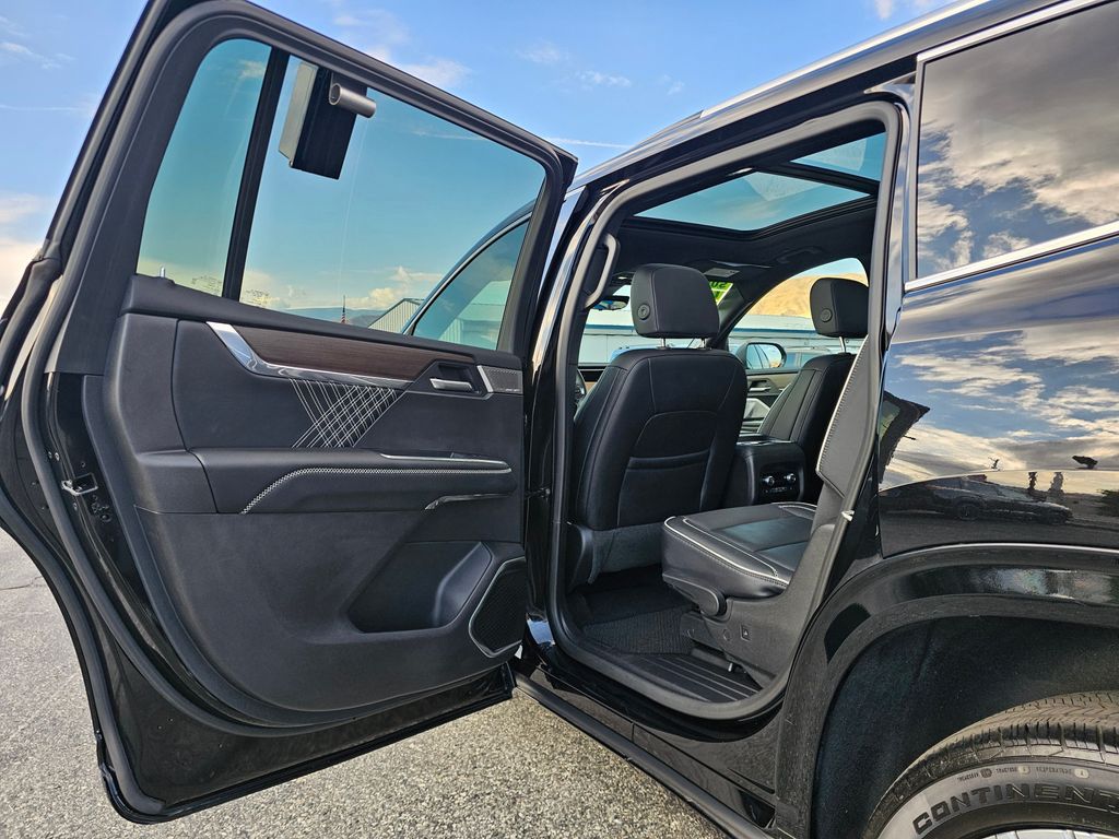 GMC Acadia photo 24