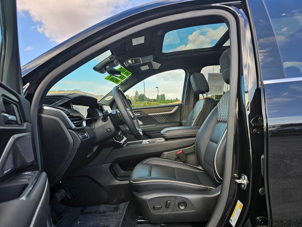 GMC Acadia photo 30