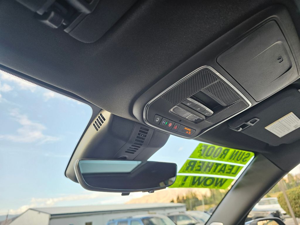 GMC Acadia photo 32