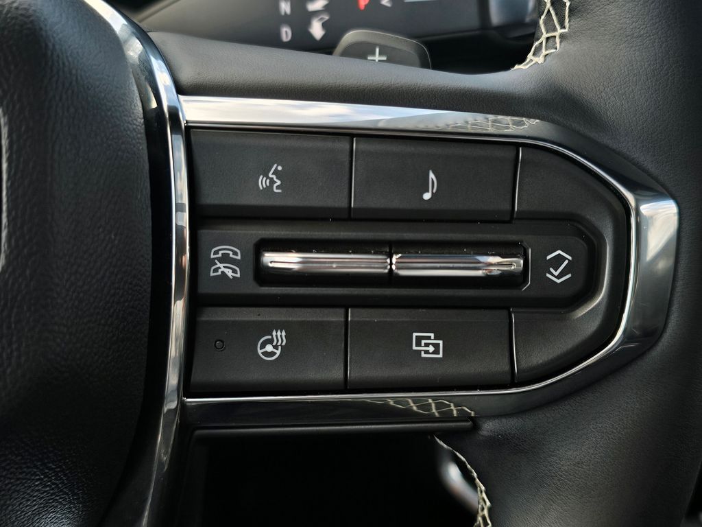 GMC Acadia photo 38