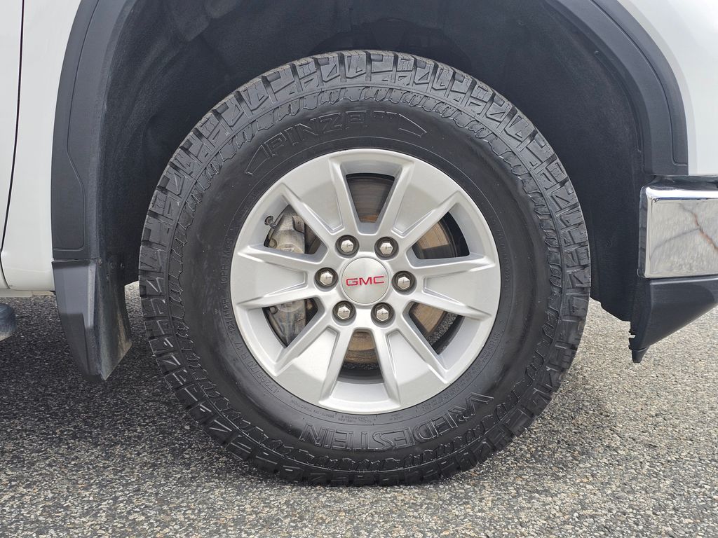 GMC Sierra photo 16