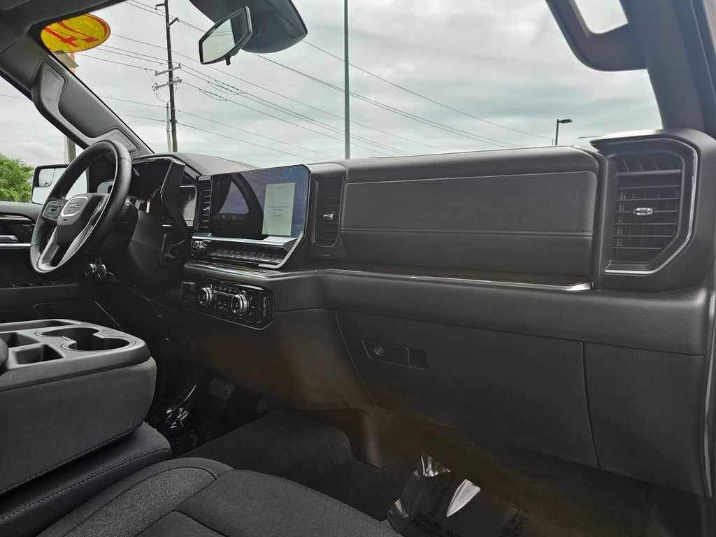 GMC Sierra photo 18