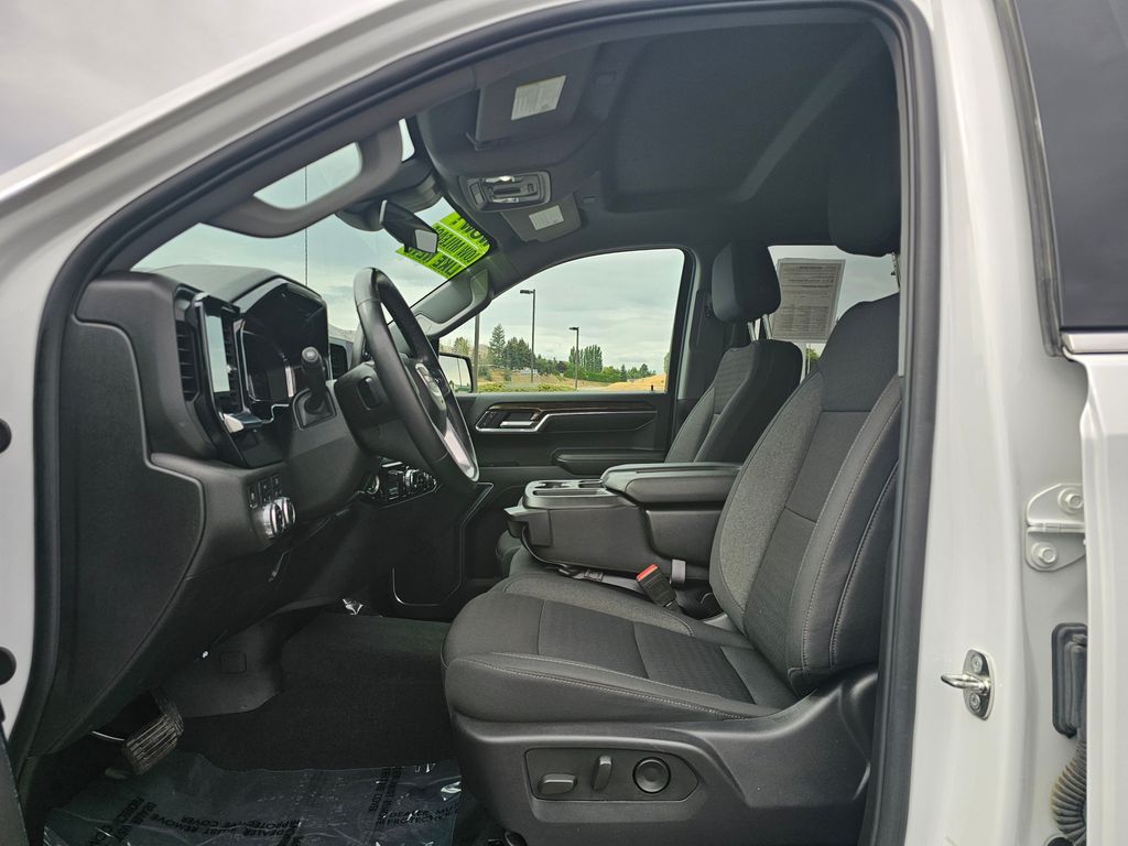 GMC Sierra photo 28