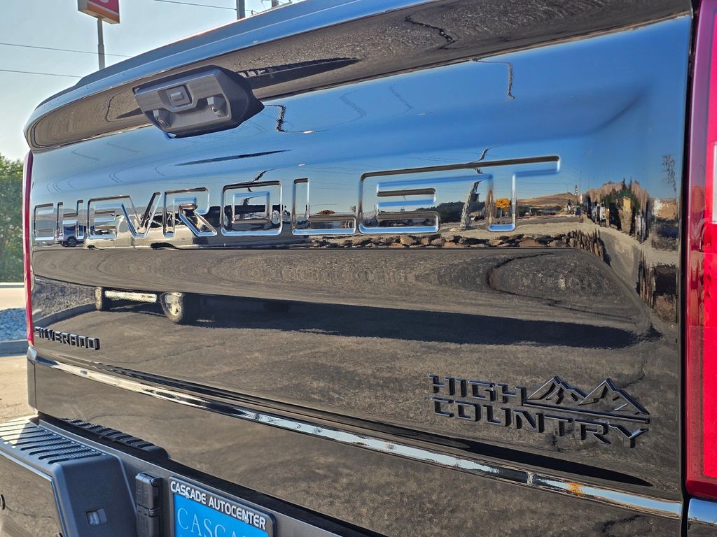 Chevrolet Silverado photo 21