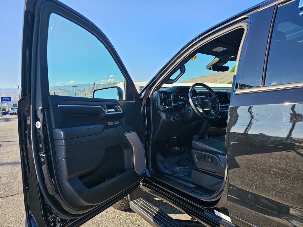 Chevrolet Silverado photo 27
