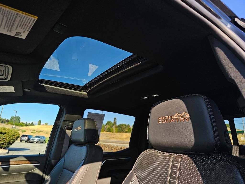 Chevrolet Silverado photo 29