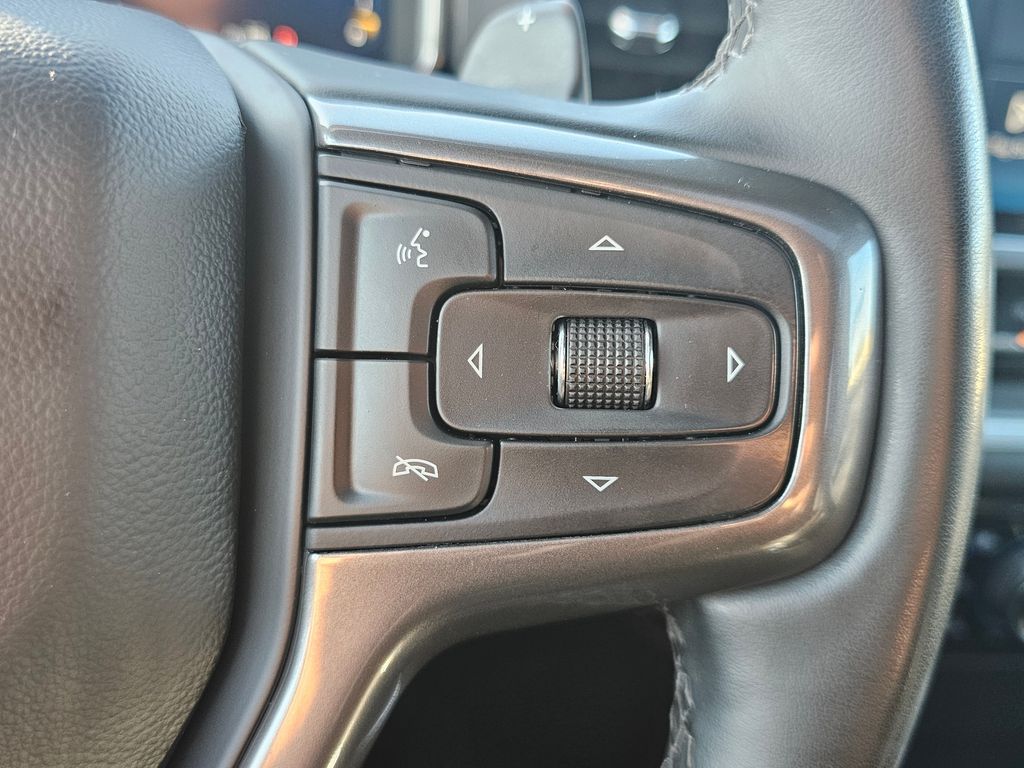 Chevrolet Silverado photo 35