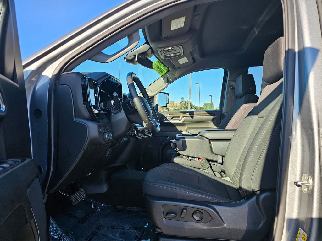 Chevrolet Silverado photo 28