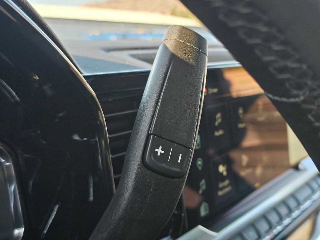 Chevrolet Silverado photo 34