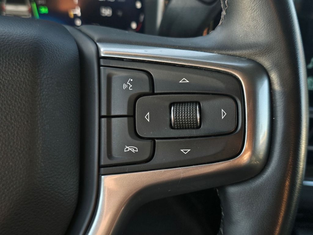 Chevrolet Silverado photo 35