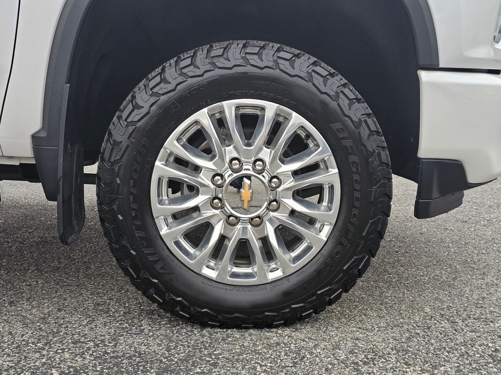 Chevrolet Silverado photo 16