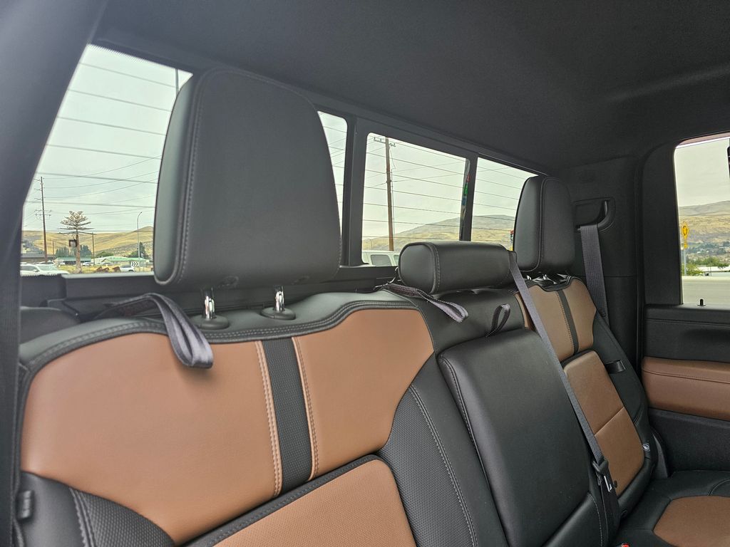 Chevrolet Silverado photo 20