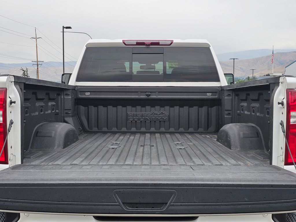 Chevrolet Silverado photo 23