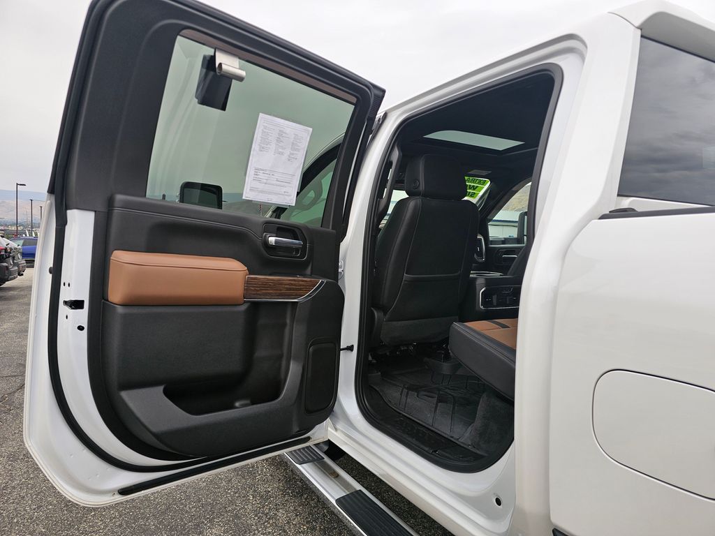 Chevrolet Silverado photo 24
