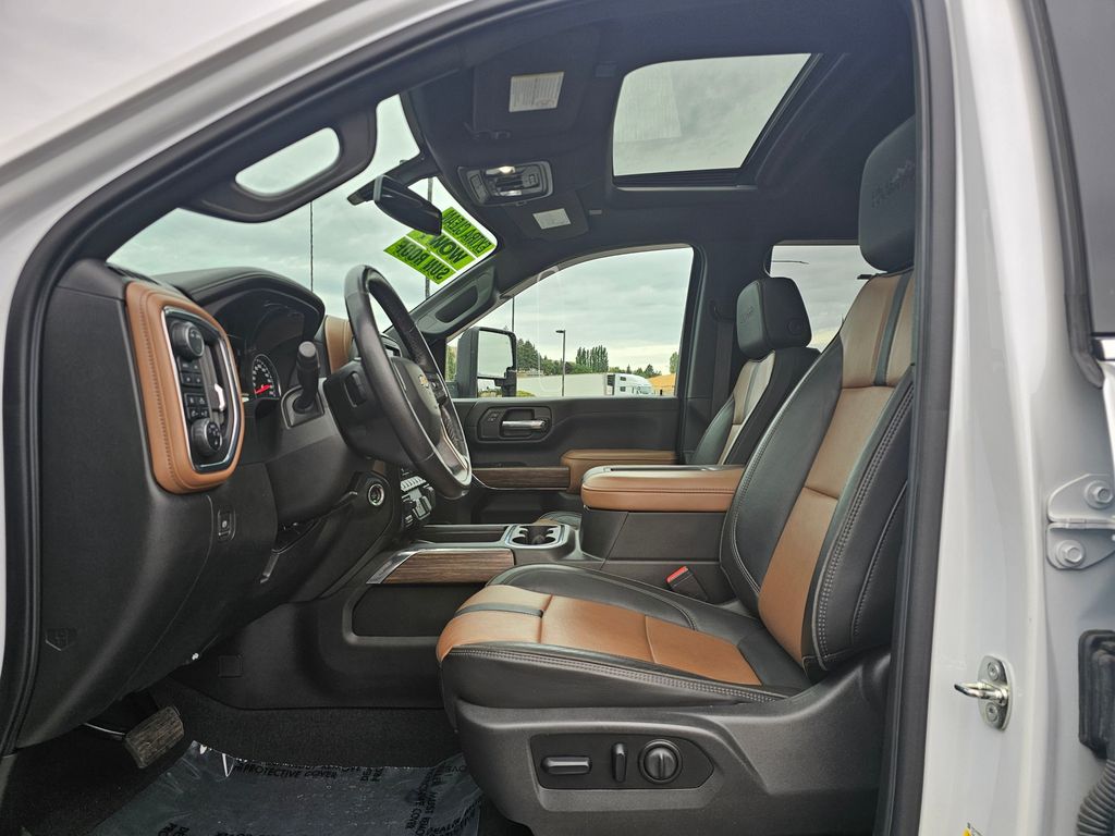 Chevrolet Silverado photo 29