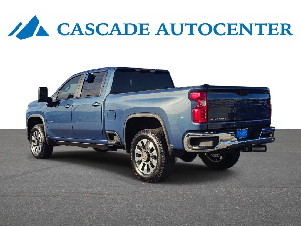 Chevrolet Silverado photo 5