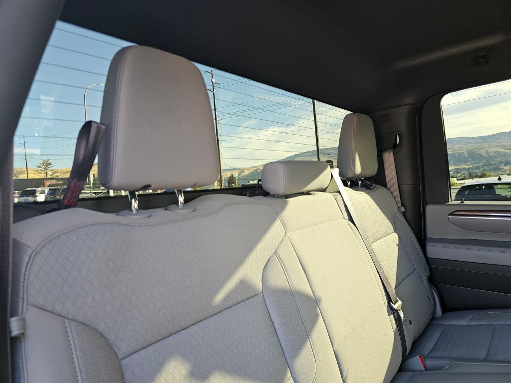 Chevrolet Silverado photo 19