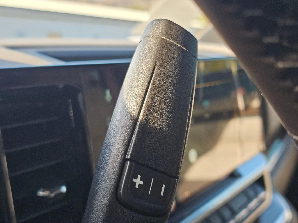Chevrolet Silverado photo 34