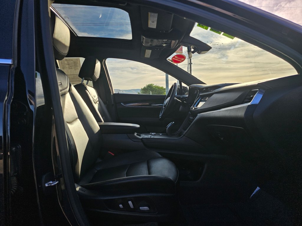 Cadillac XT5 photo 17