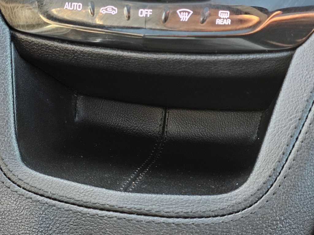 Cadillac XT5 photo 34