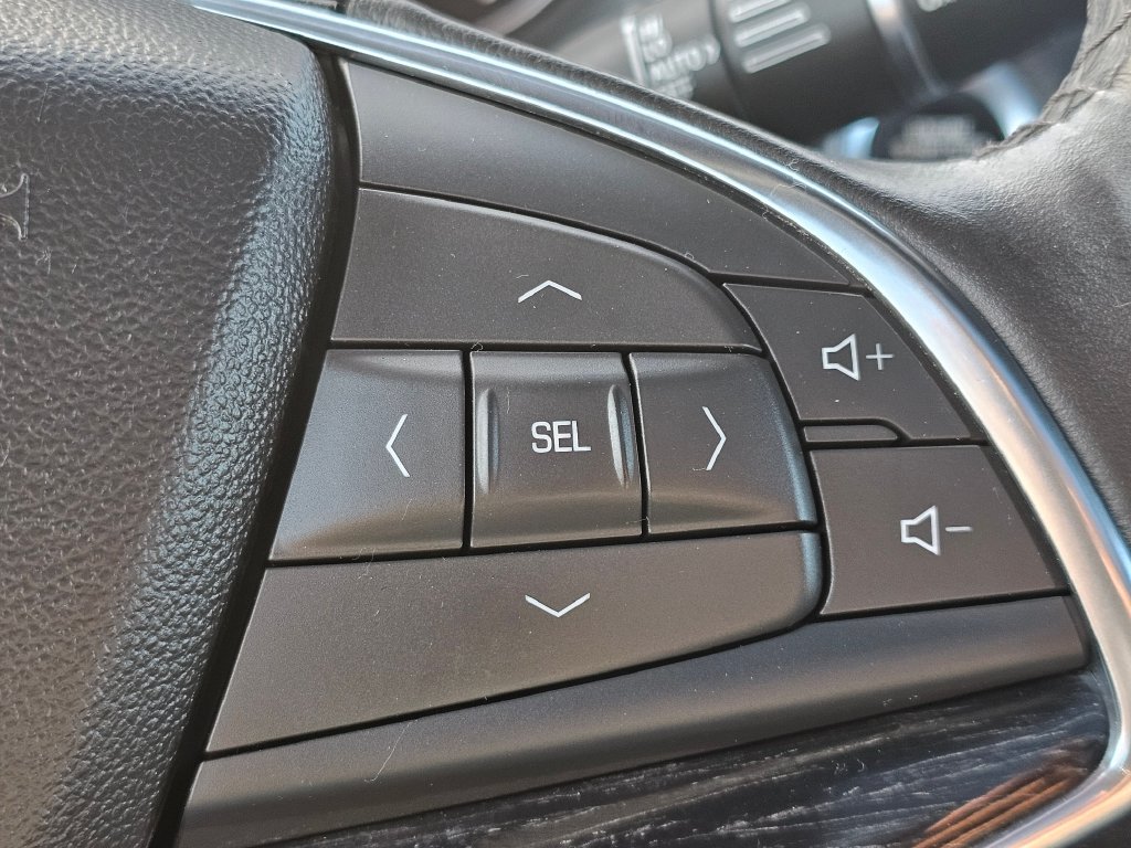 Cadillac XT5 photo 36