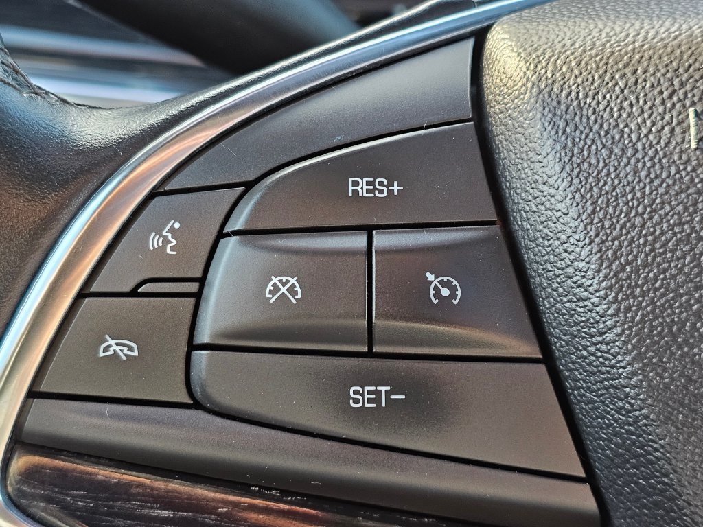 Cadillac XT5 photo 37