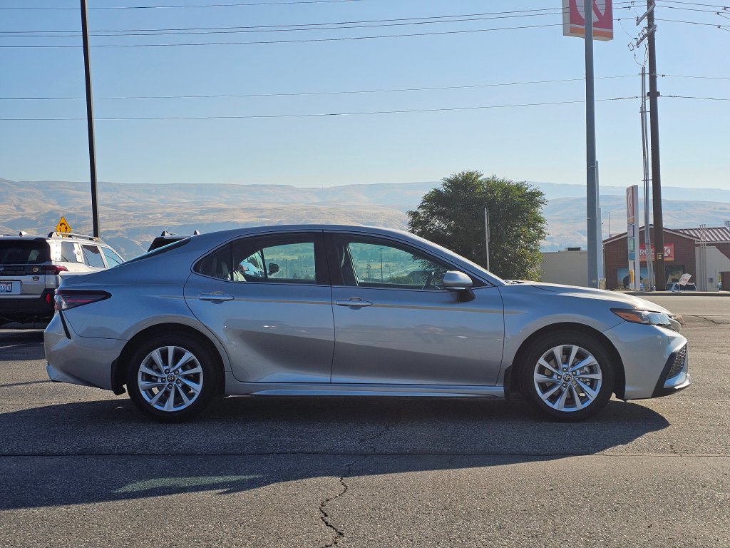 Toyota Camry photo 4