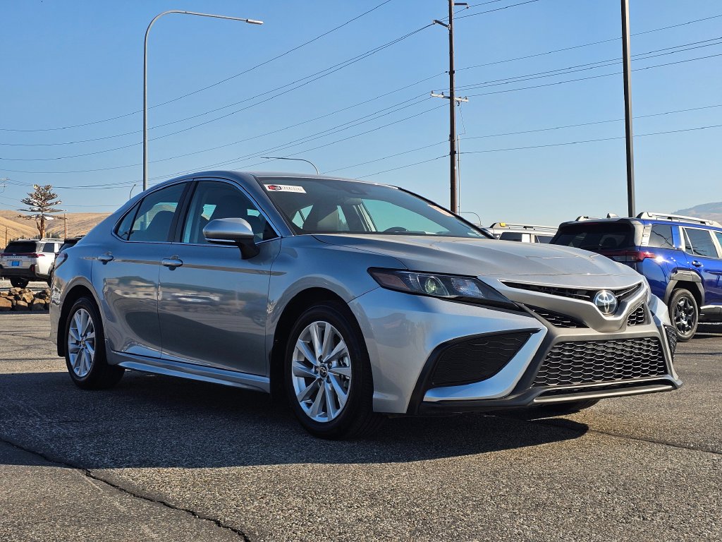 Toyota Camry photo 5