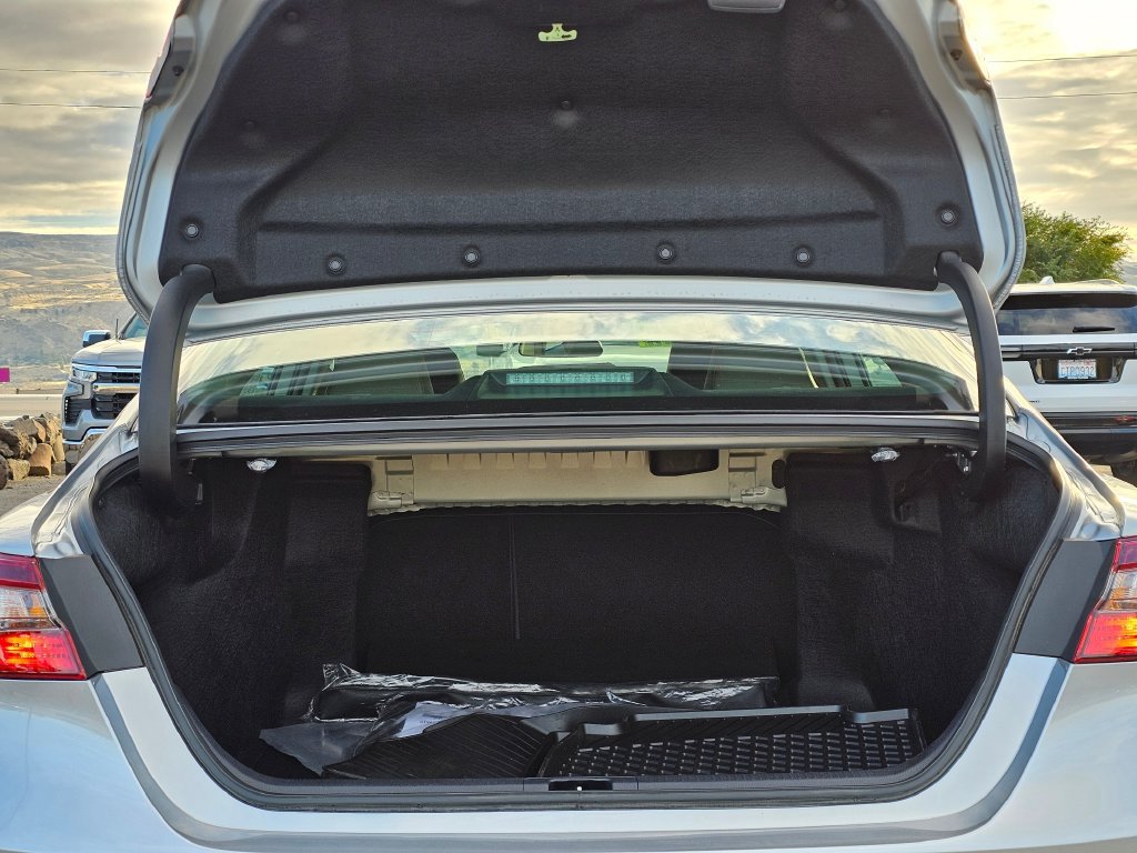 Photo 22 of this Toyota Camry