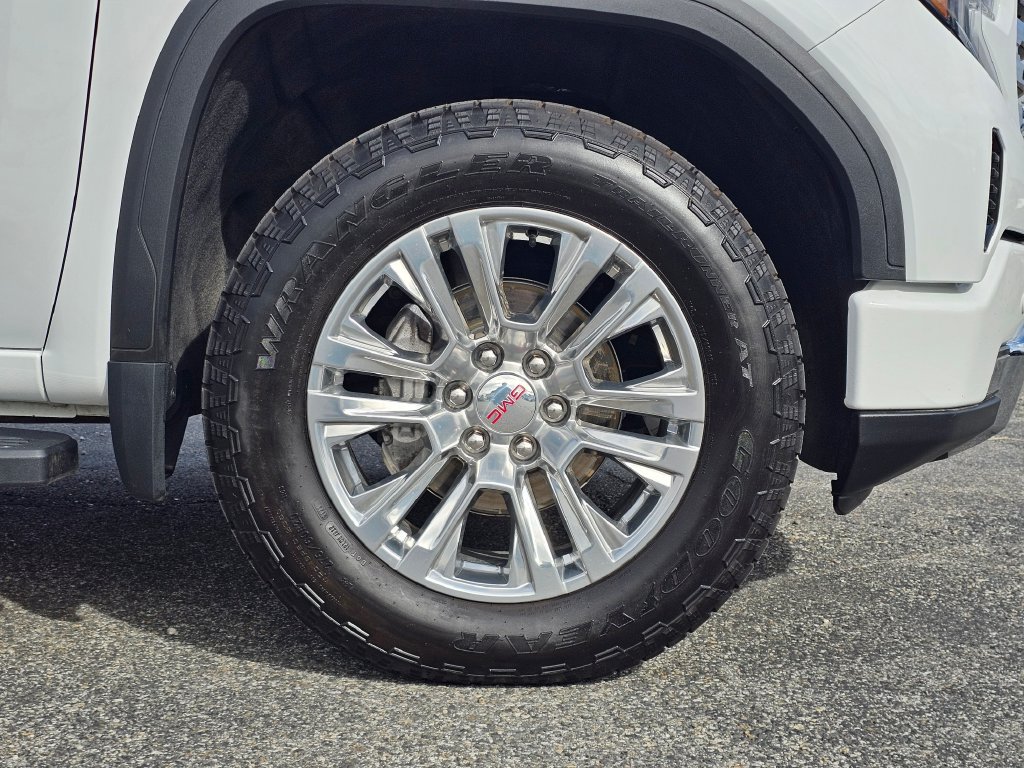 GMC Sierra photo 16