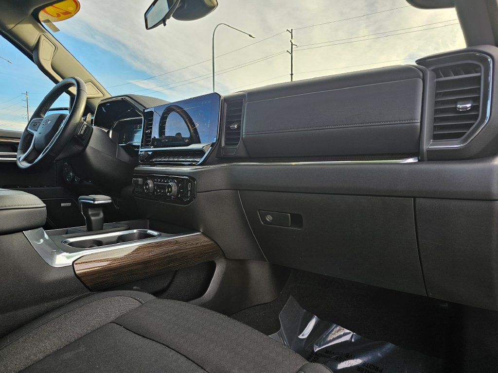 Chevrolet Silverado photo 18