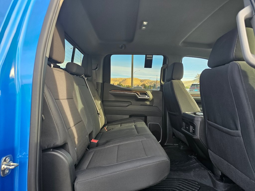 Chevrolet Silverado photo 19