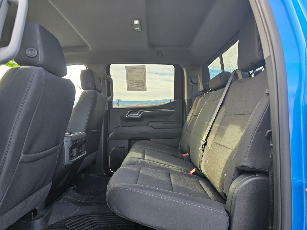 Chevrolet Silverado photo 25