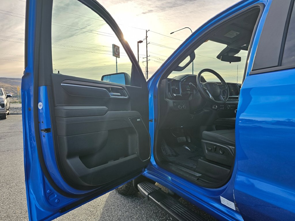Chevrolet Silverado photo 28
