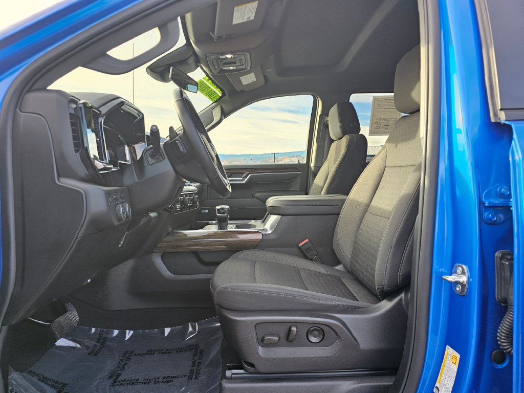 Chevrolet Silverado photo 29