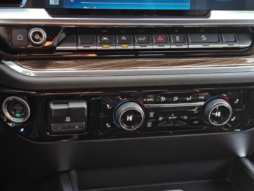 Chevrolet Silverado photo 34