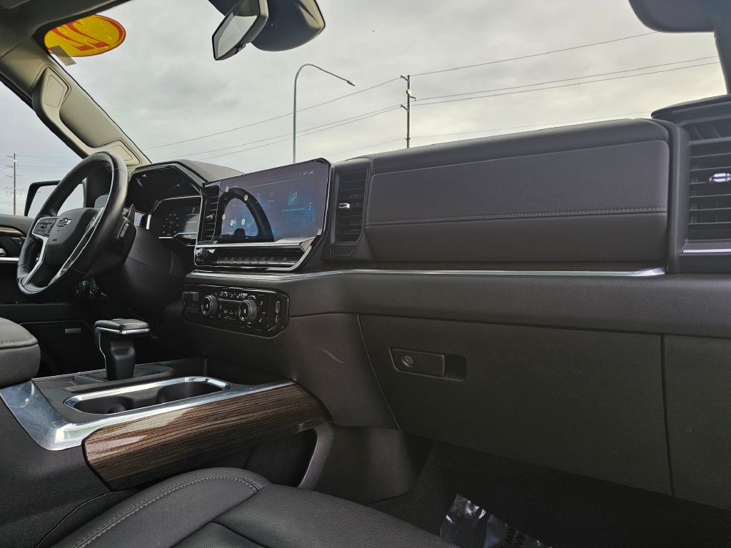 Chevrolet Silverado photo 18