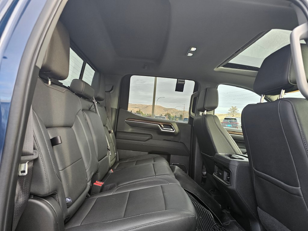 Chevrolet Silverado photo 19