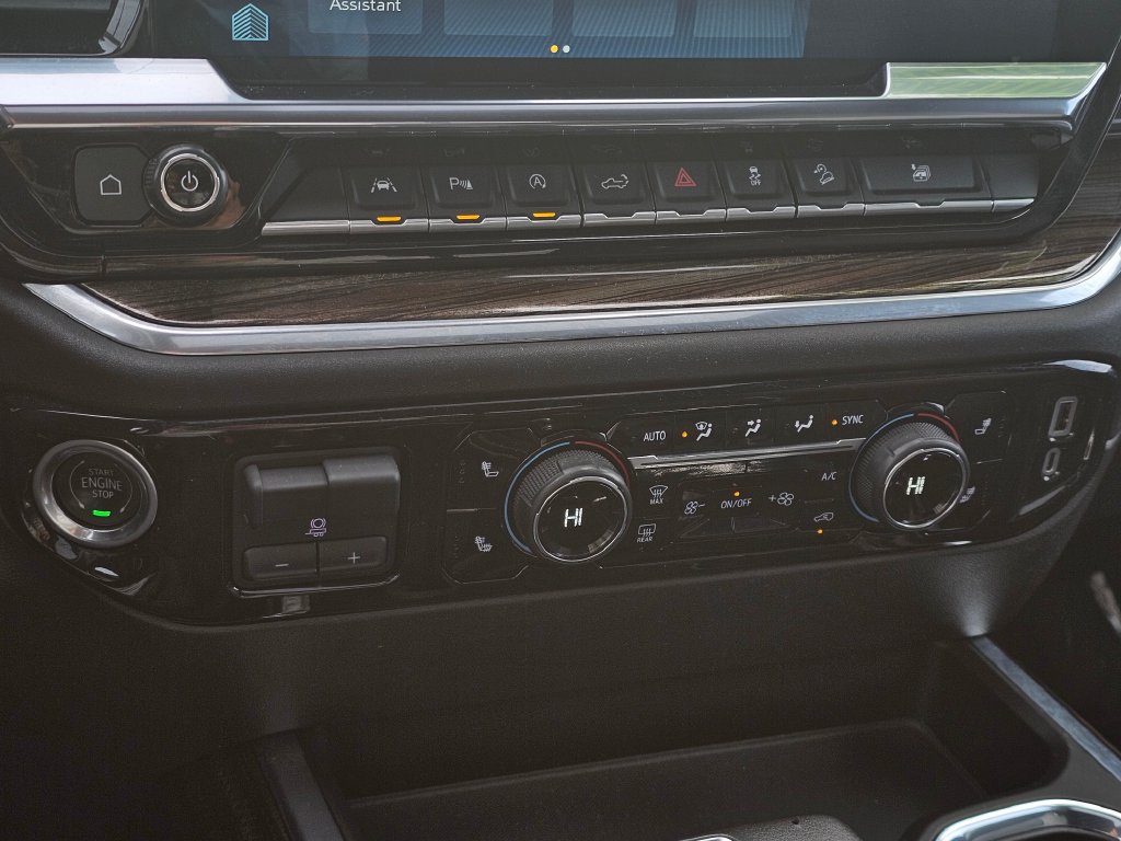 Chevrolet Silverado photo 33
