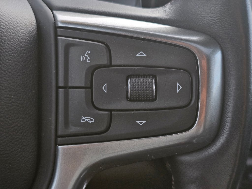 Chevrolet Silverado photo 36