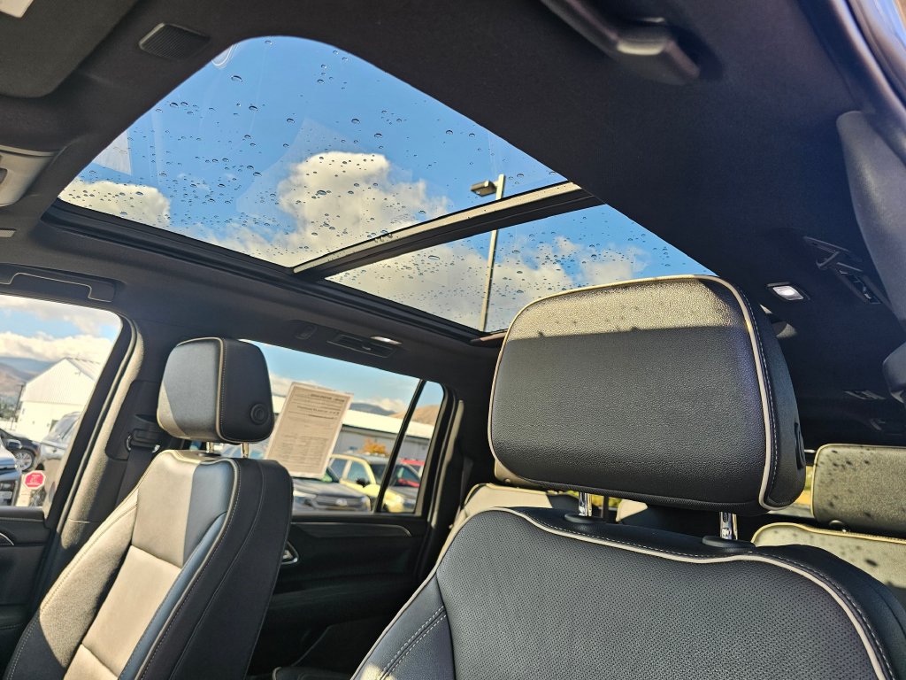 GMC Yukon XL photo 29