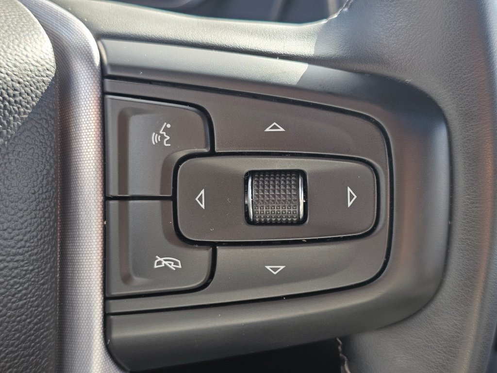 GMC Yukon XL photo 35