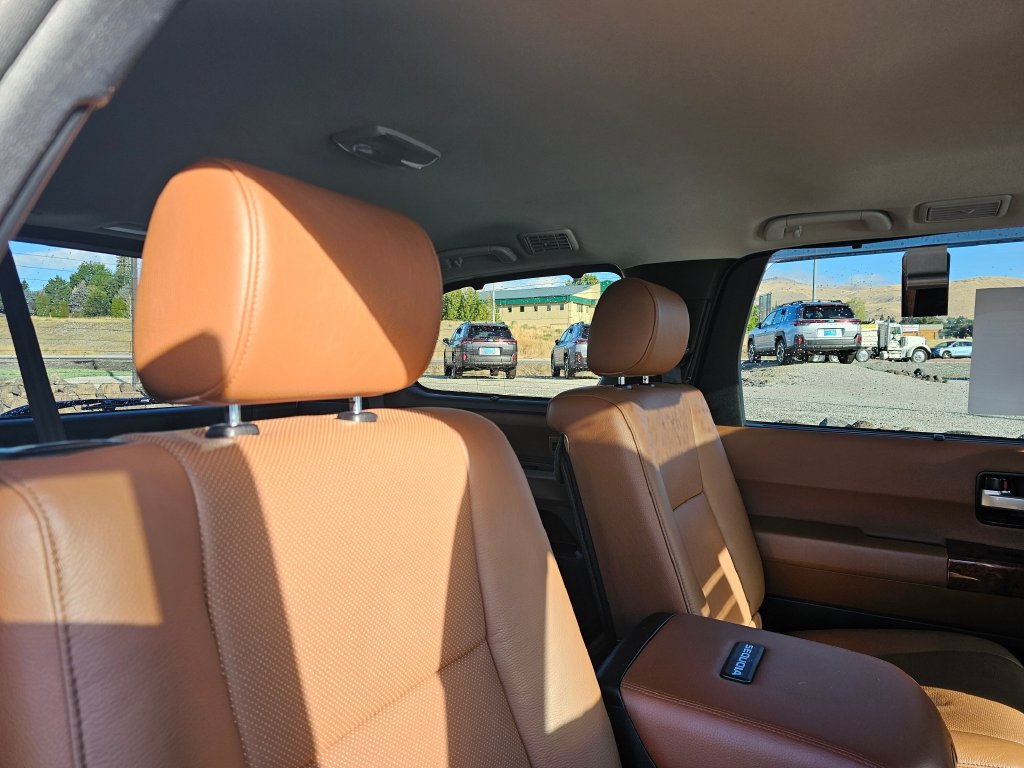 Toyota Sequoia photo 20