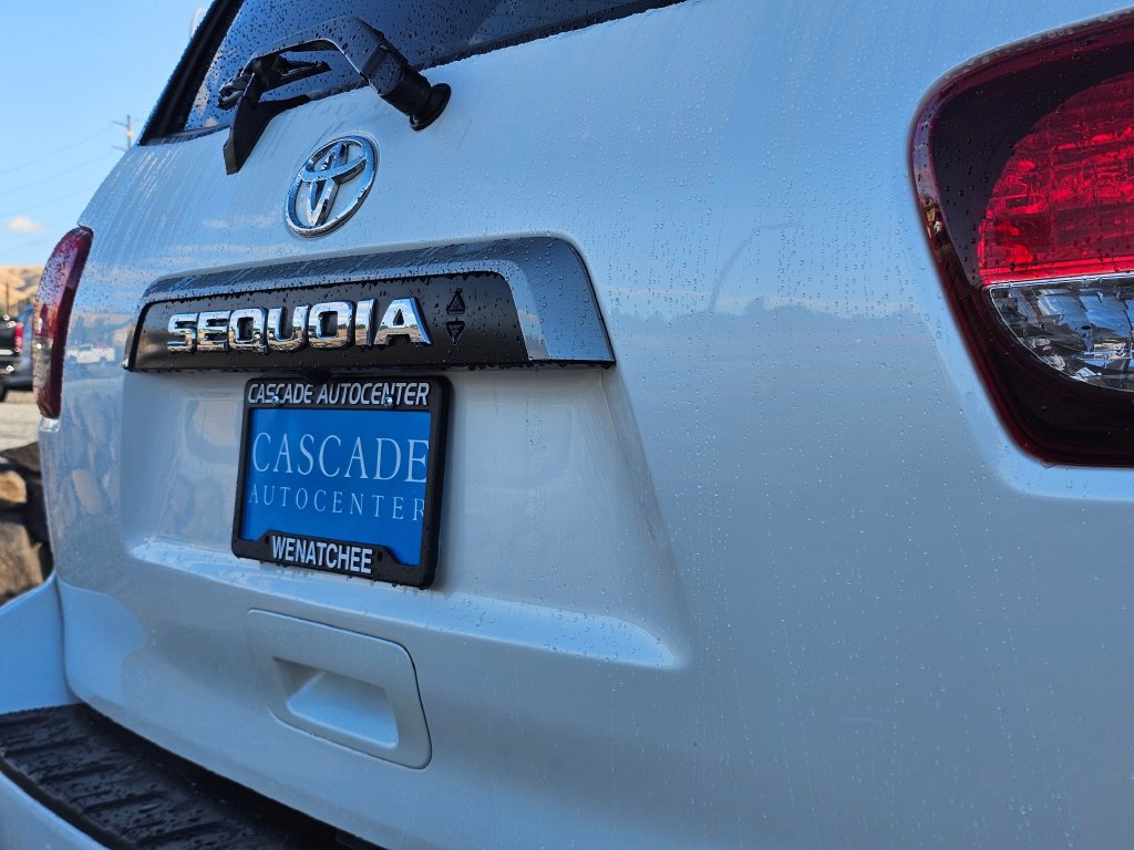 Toyota Sequoia photo 21