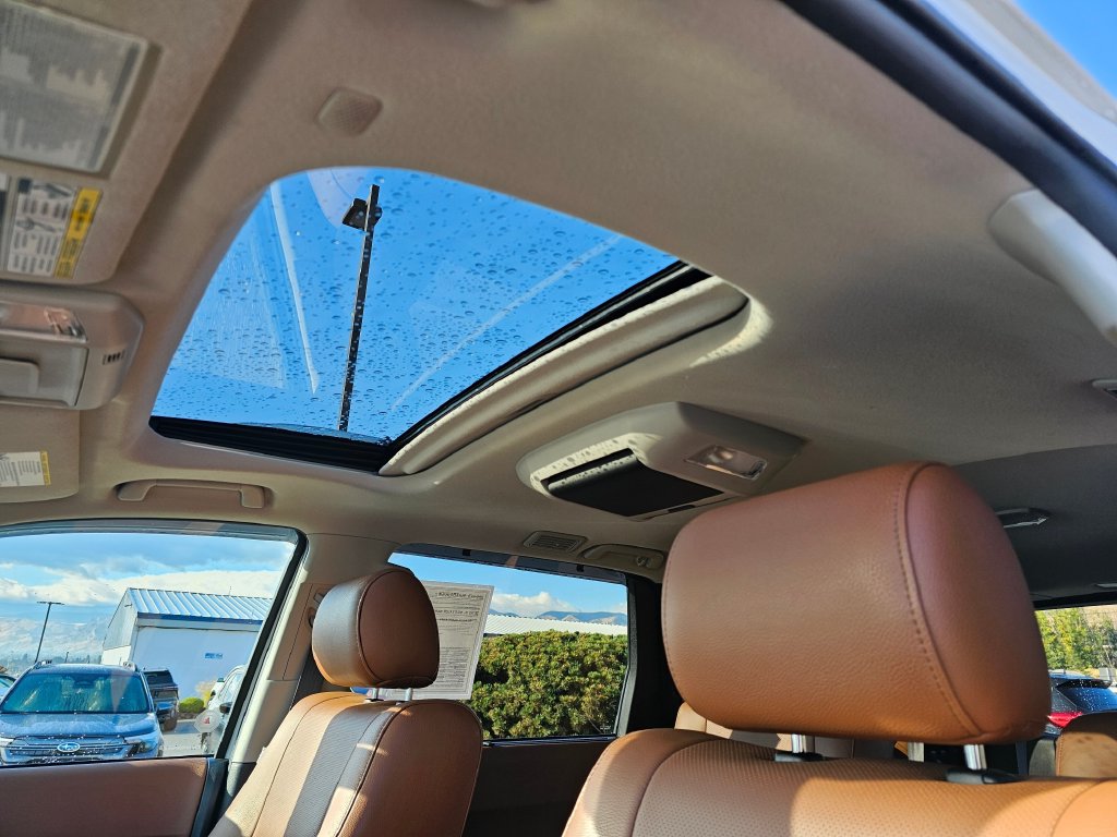 Toyota Sequoia photo 29