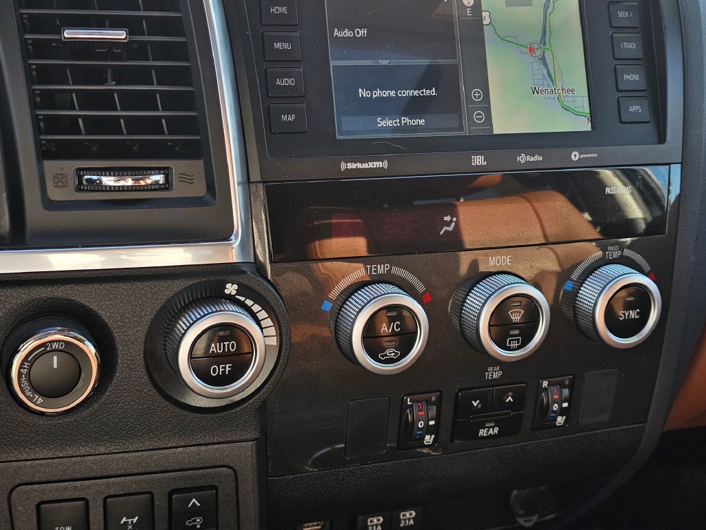 Toyota Sequoia photo 33