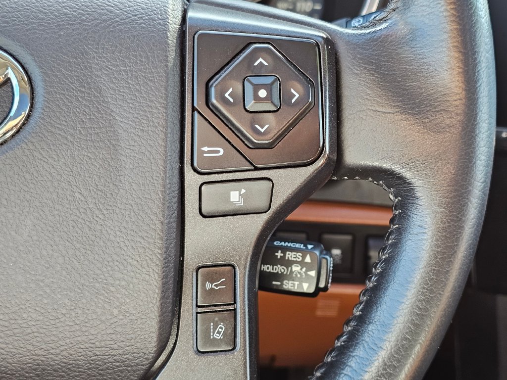 Toyota Sequoia photo 36