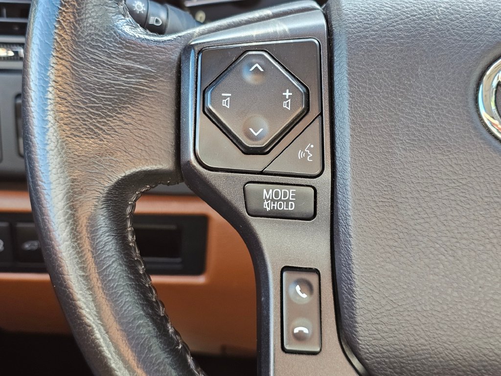 Toyota Sequoia photo 37