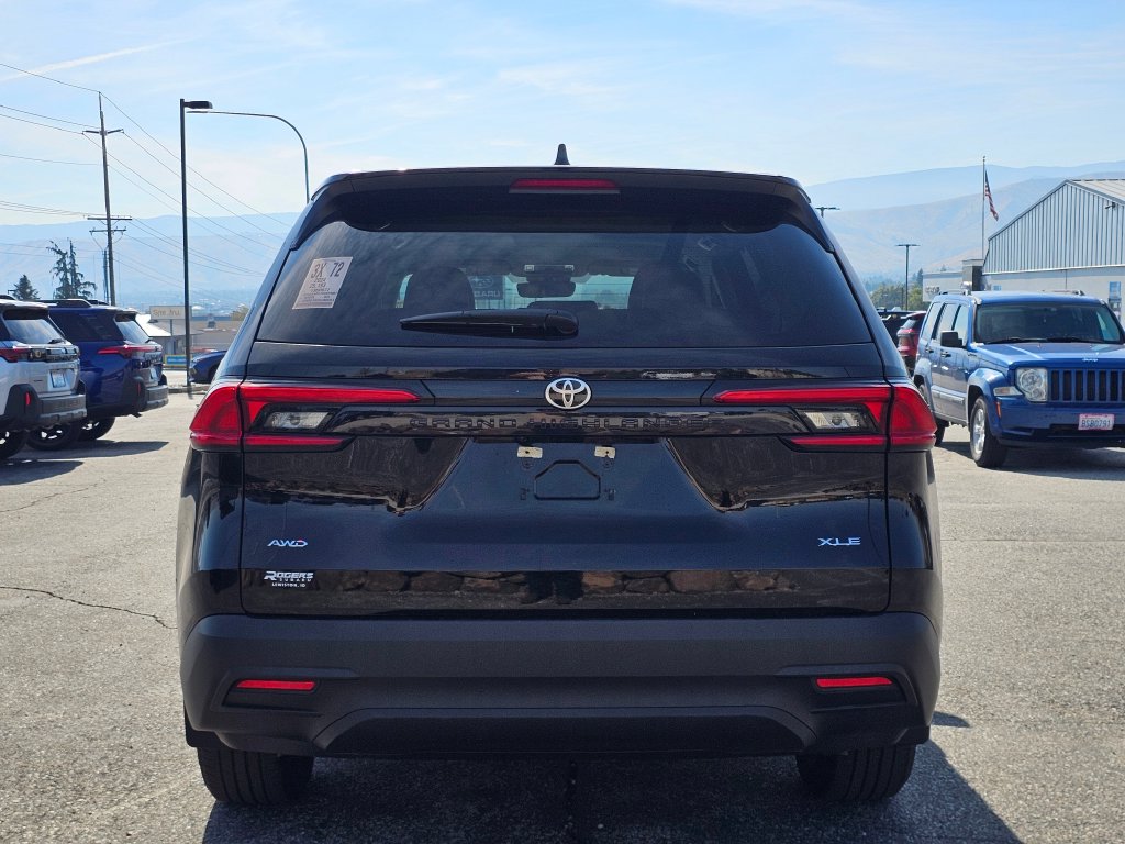 2024 Toyota Grand Highlander XLE - Photo 4
