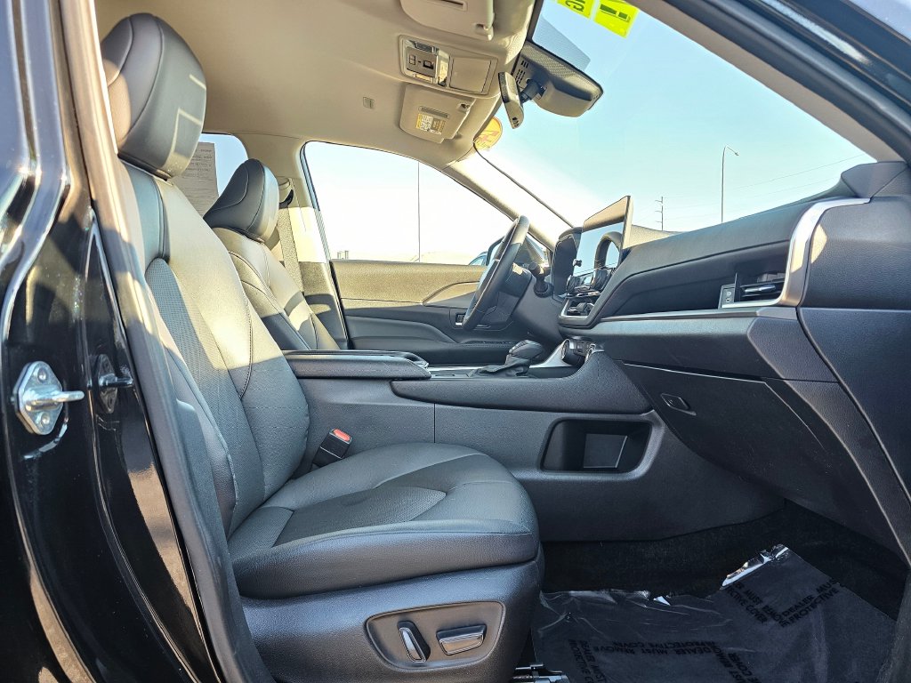 Toyota Grand Highlander photo 17